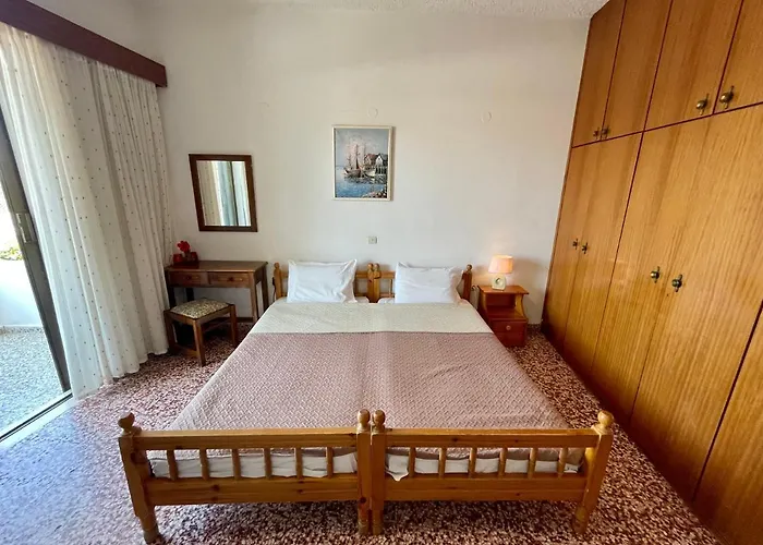 Guest house Afroditi 3*